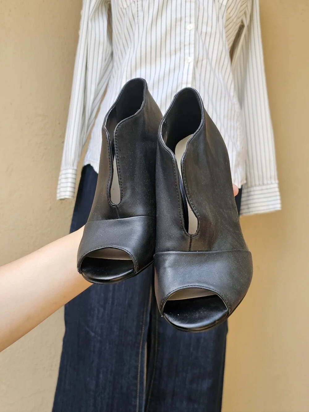 Nine West Black Leather Ambrosia Slip On Peep Toe Heels